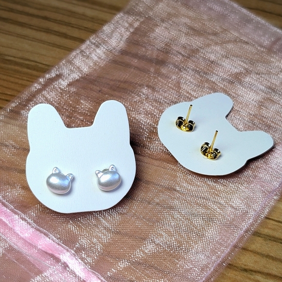 Hand Crafted Jewelry - Gold + Pearl cat stud earrings kitten kitty acrylic NEW jewelry Girl Teen Adult